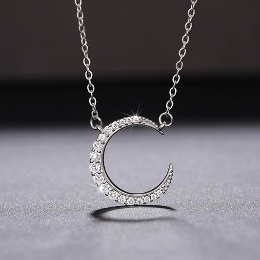 Women's Stylish Simple And Versatile Moon Necklace